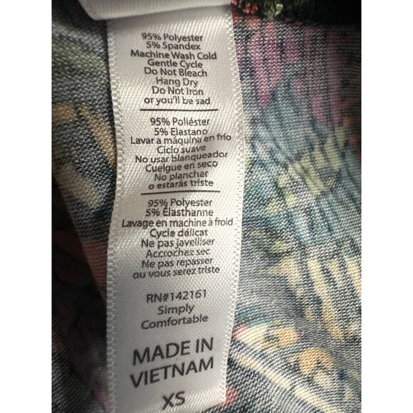 LuLaRoe Christy T Top Casual Stretch Multicolor Geometric Hi-lo Hem Women’s XS - Picture 7 of 7